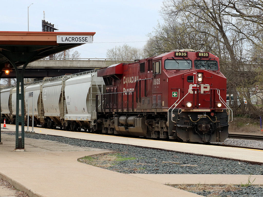 CP 8935